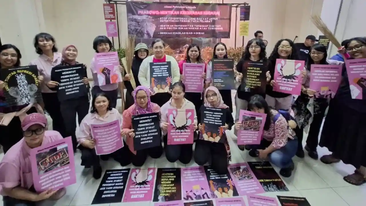 Aliansi Perempuan Indonesia Tuntut Prabowo