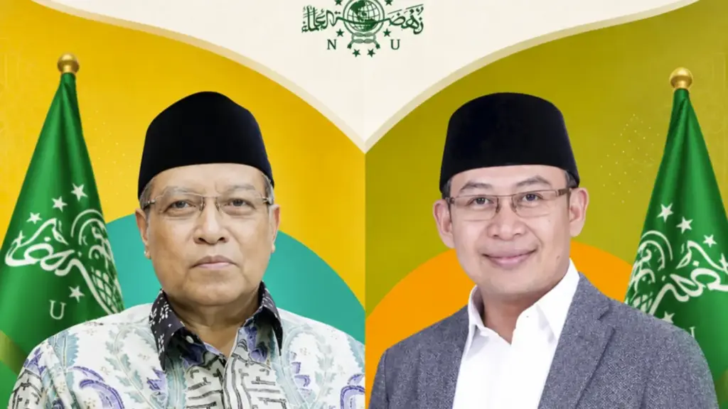 Kanan Ketua Majelis Masyayikh, Abdul Ghofarrozin atau Gus Rozin