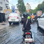 Banjir Rendam Sejumlah Jalan di Kota Surabaya, DSDABM Terjunkan Satgas Cek Saluran