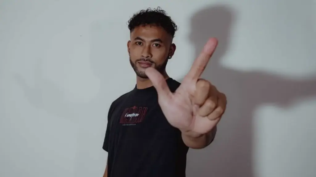 Aqil Savik Resmi ke Persija