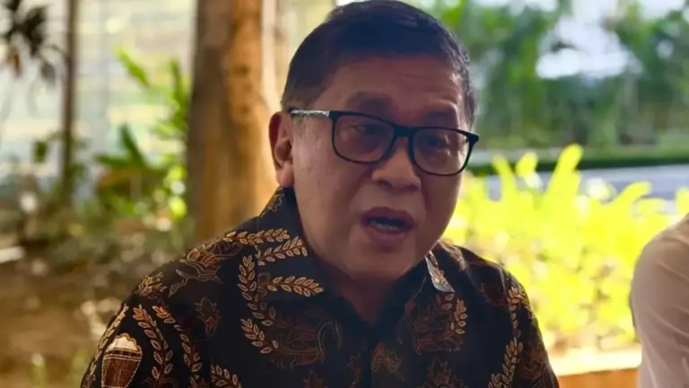 Hasto Kristiyanto Bantah Keras Tudingan PDI Perjuangan Sebagai Dalang Demo di Indonesia